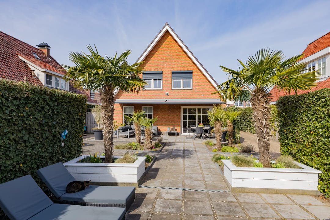 Spacious Detached Villa with Six Bedrooms and Luxury Amenities in Getsewoud Noord — 84