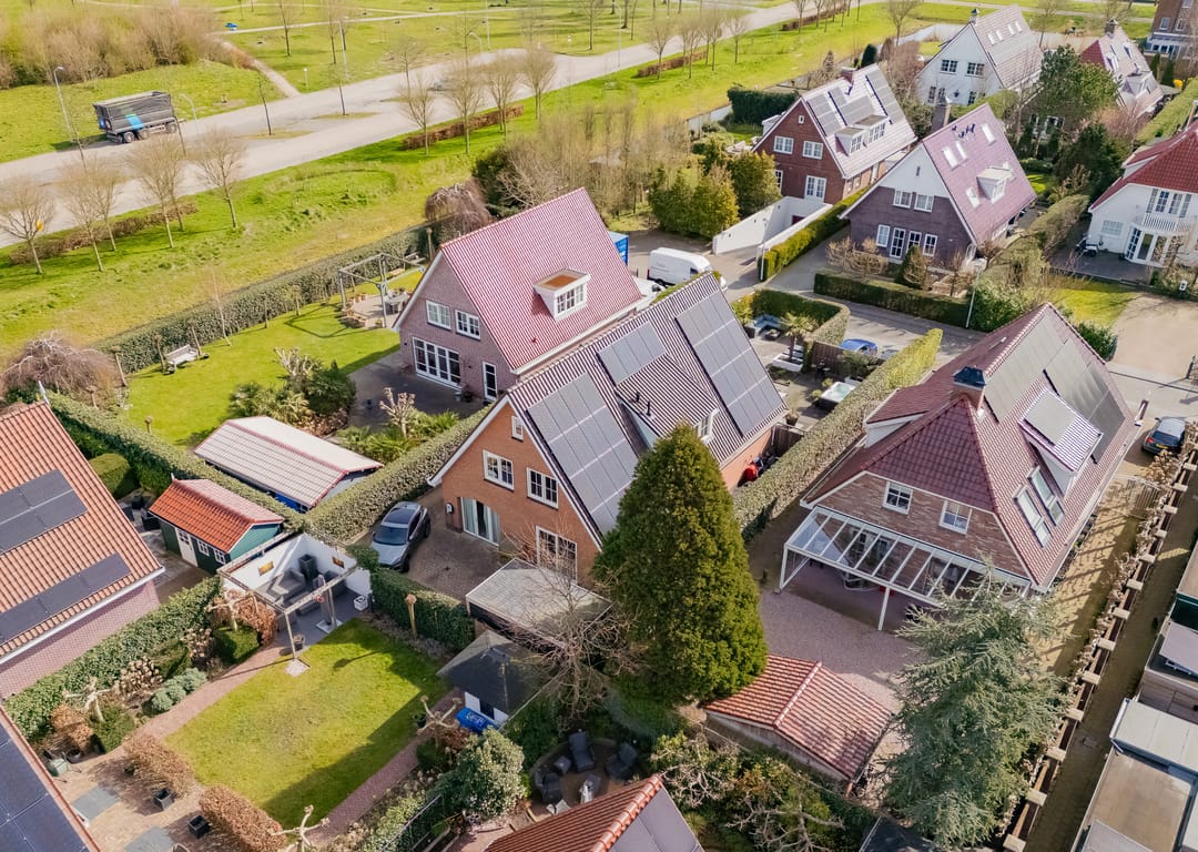 Spacious Detached Villa with Six Bedrooms and Luxury Amenities in Getsewoud Noord — 86