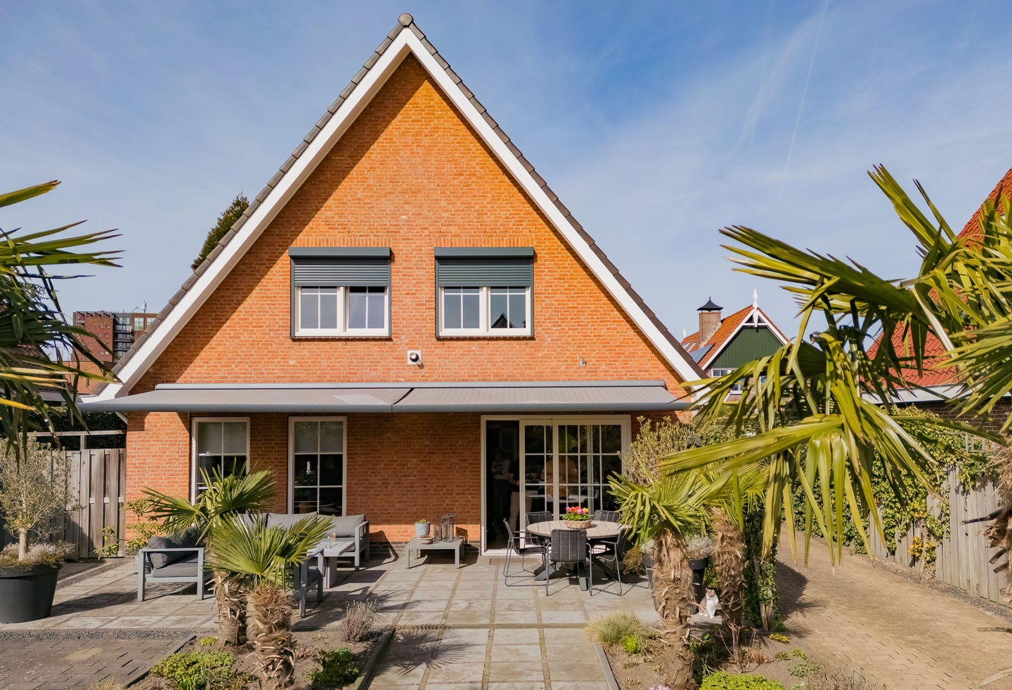 Spacious Detached Villa with Six Bedrooms and Luxury Amenities in Getsewoud Noord — 63