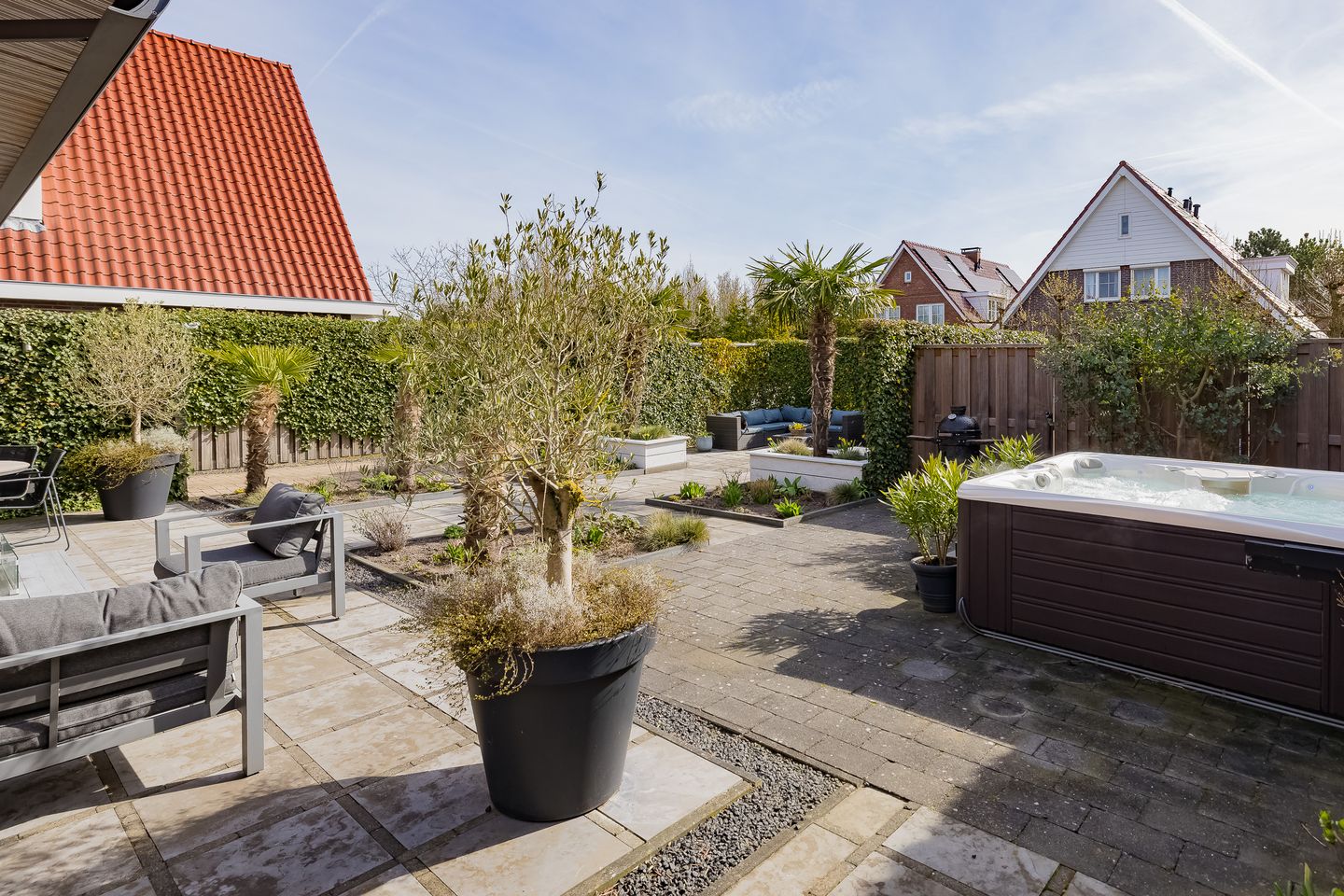 Spacious Detached Villa with Six Bedrooms and Luxury Amenities in Getsewoud Noord — 68