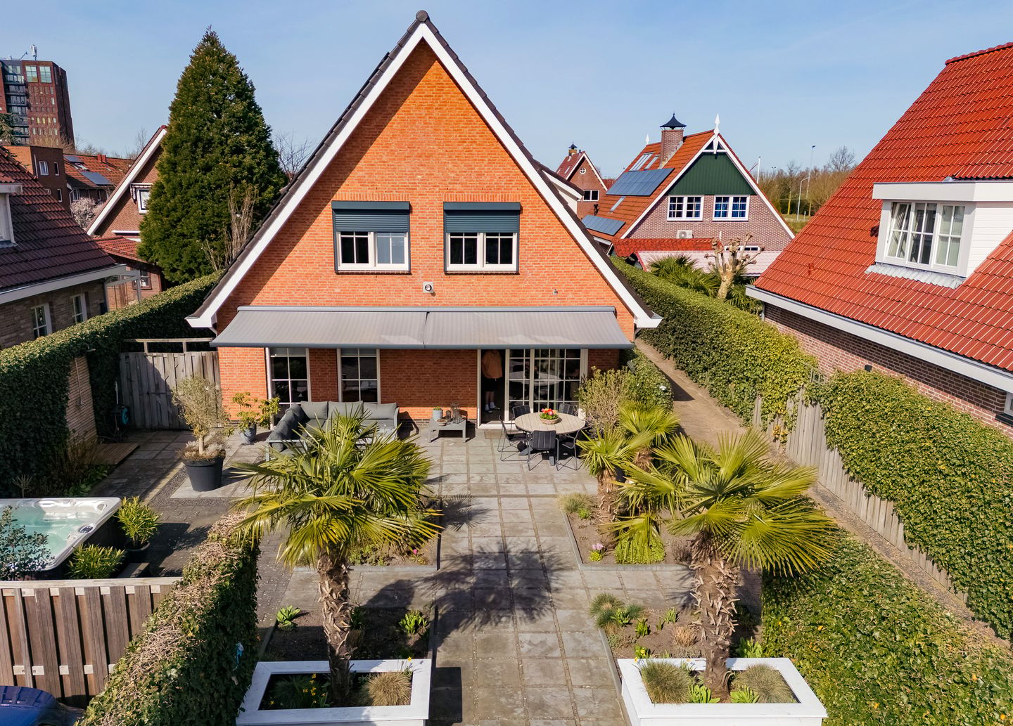 Spacious Detached Villa with Six Bedrooms and Luxury Amenities in Getsewoud Noord — 78
