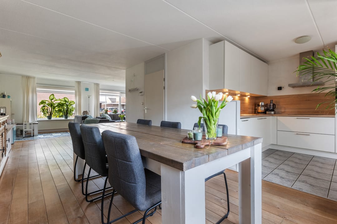 Photo 11 of Wolgastraat 17