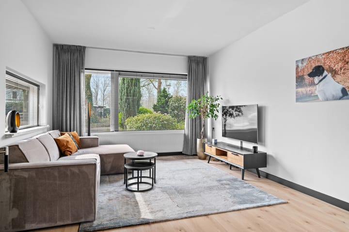 Photo 4 of Van Deinsestraat 3