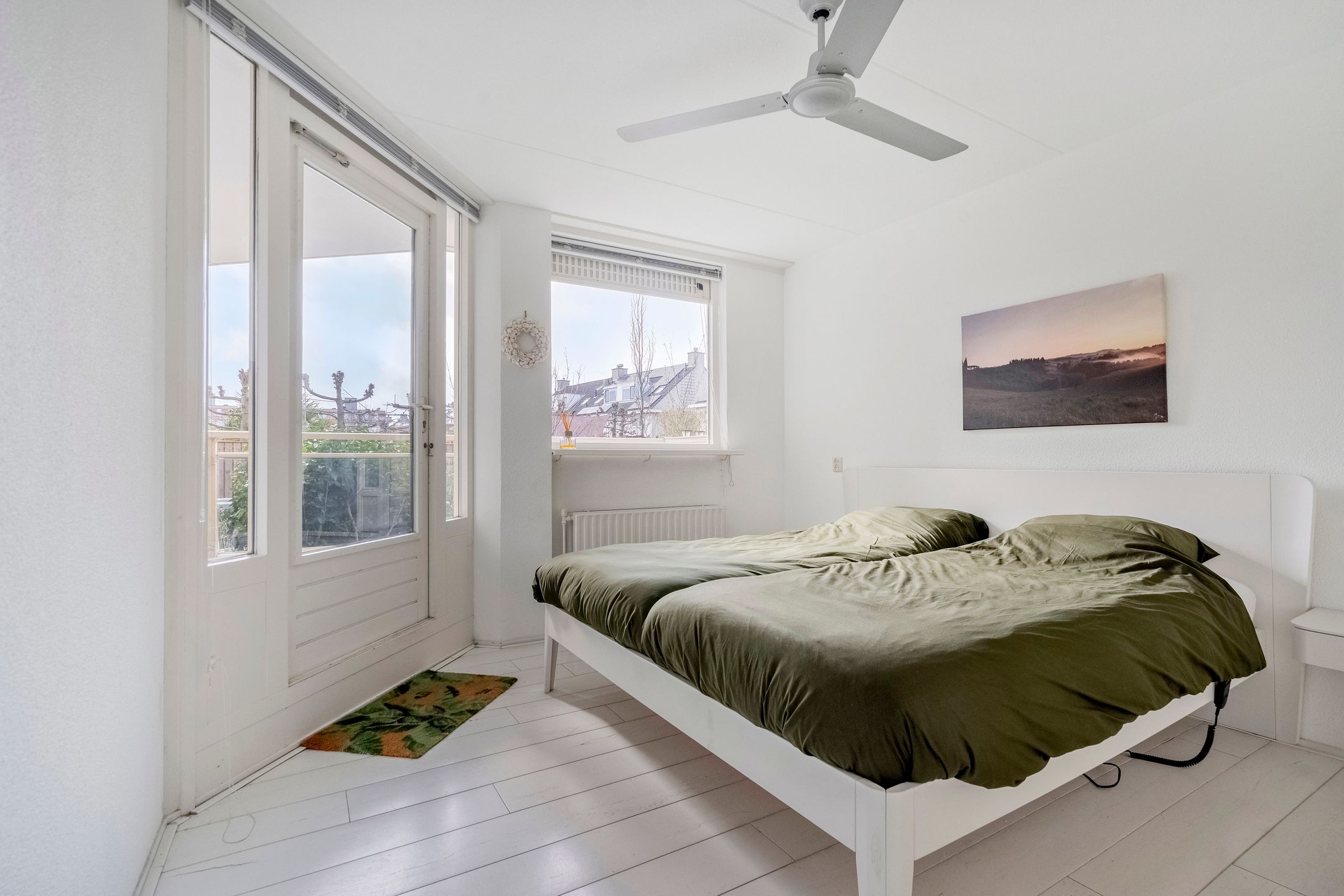 Modern Ground Floor Apartment Near Kijkduin Beach with Private Parking — 18