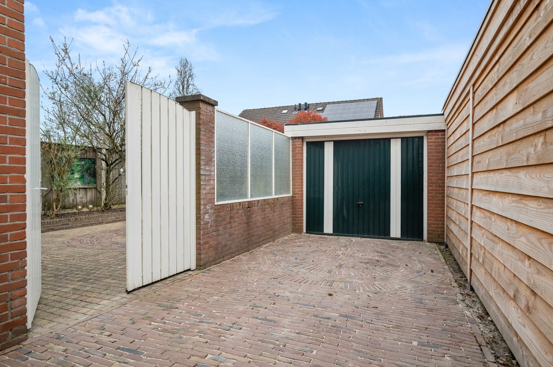 Photo 32 of Van Deinsestraat 3