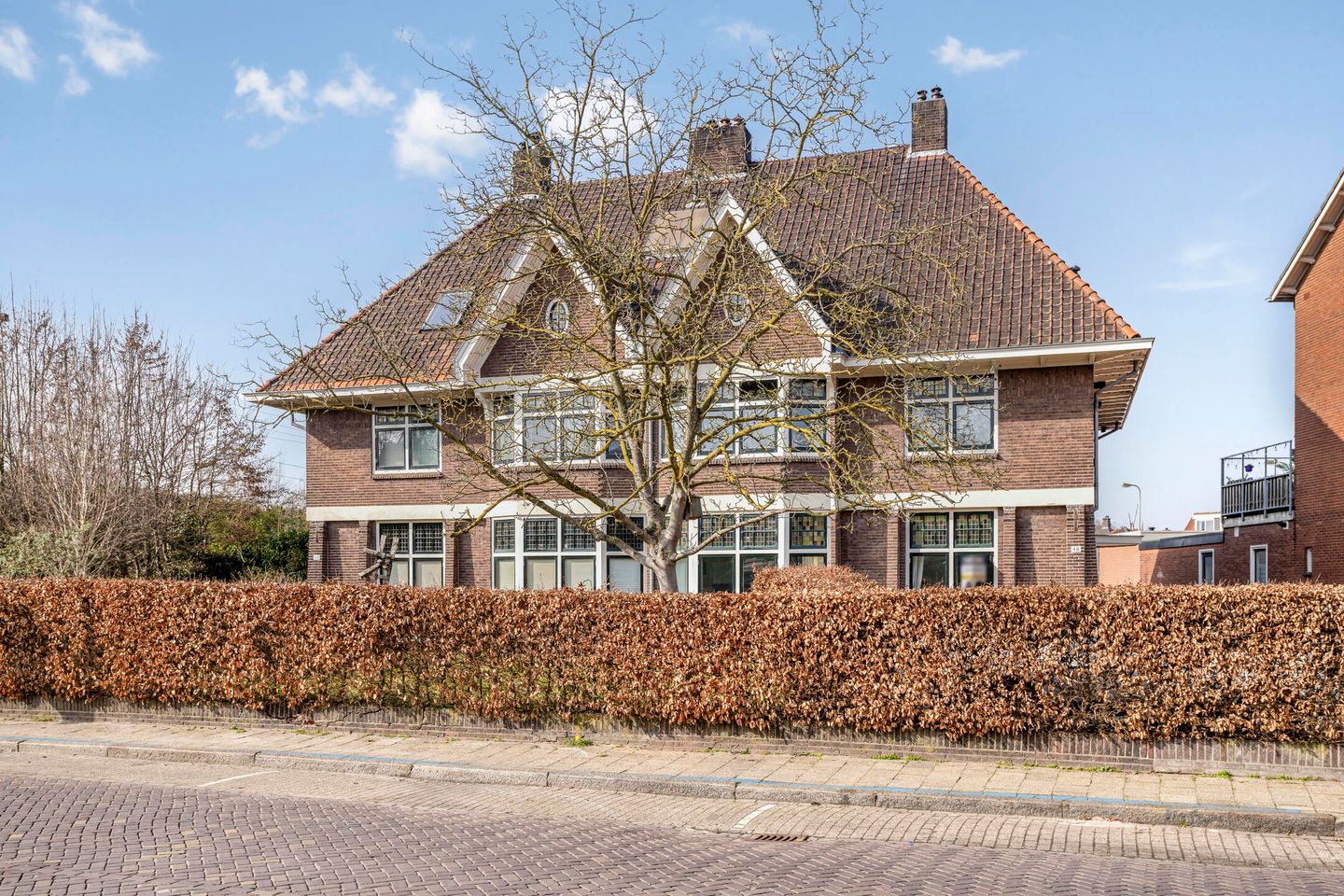 Bekijk foto 2 van Tuindorpstraat 48