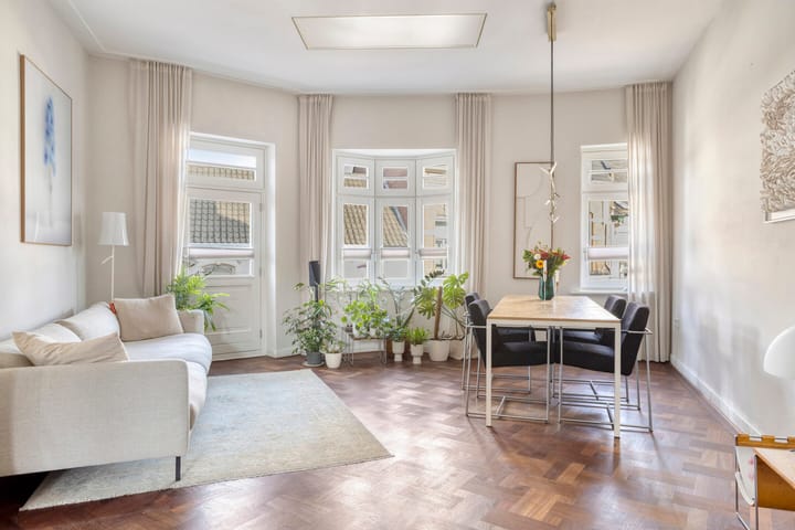 Photo 2 of Nieuwlandstraat 57