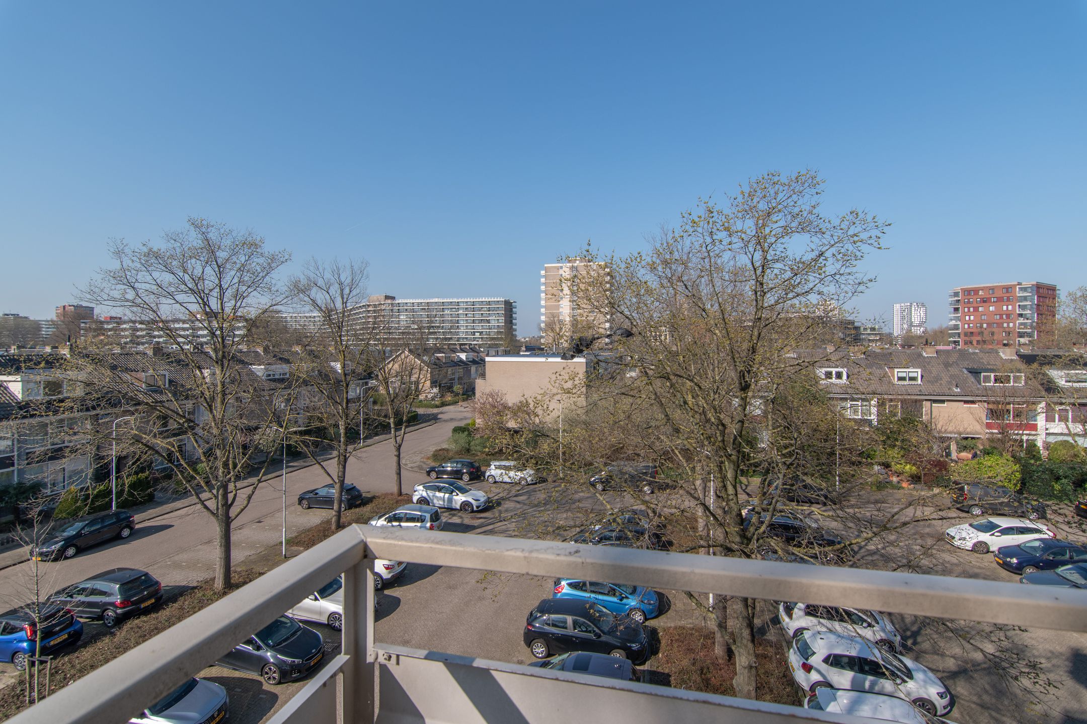 Corner apartment with sunny west-facing balcony in Driemanspolder-Oost — 17