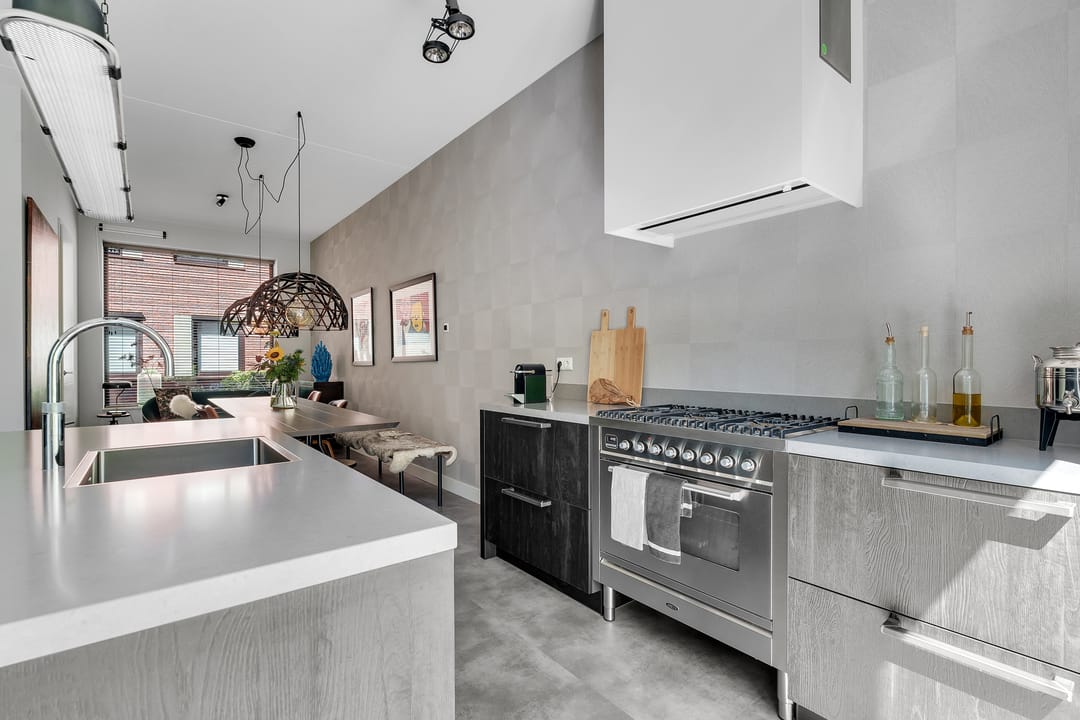 Exclusive City Villa Near the Water in Zwolle — 17