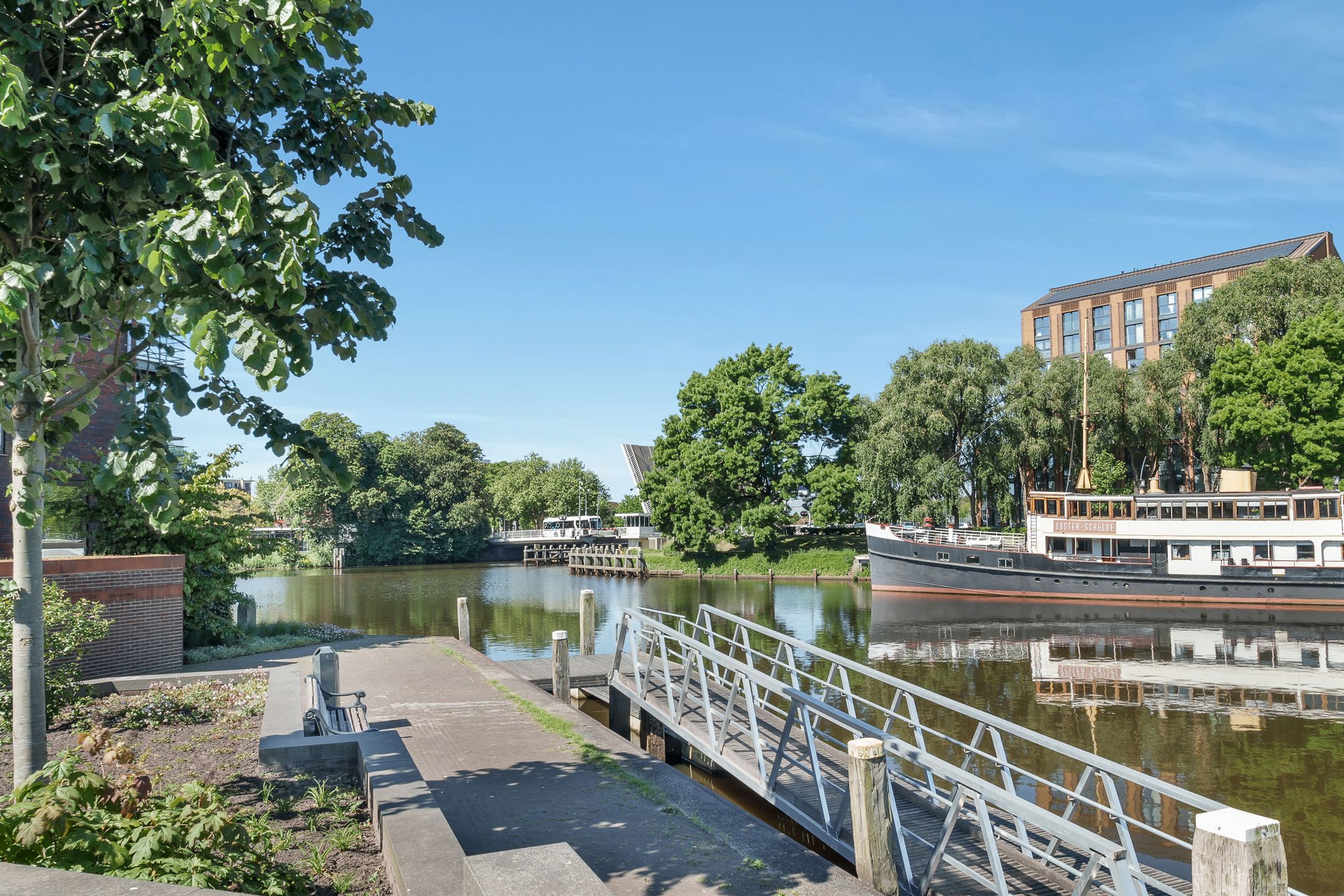 Exclusive City Villa Near the Water in Zwolle — 58