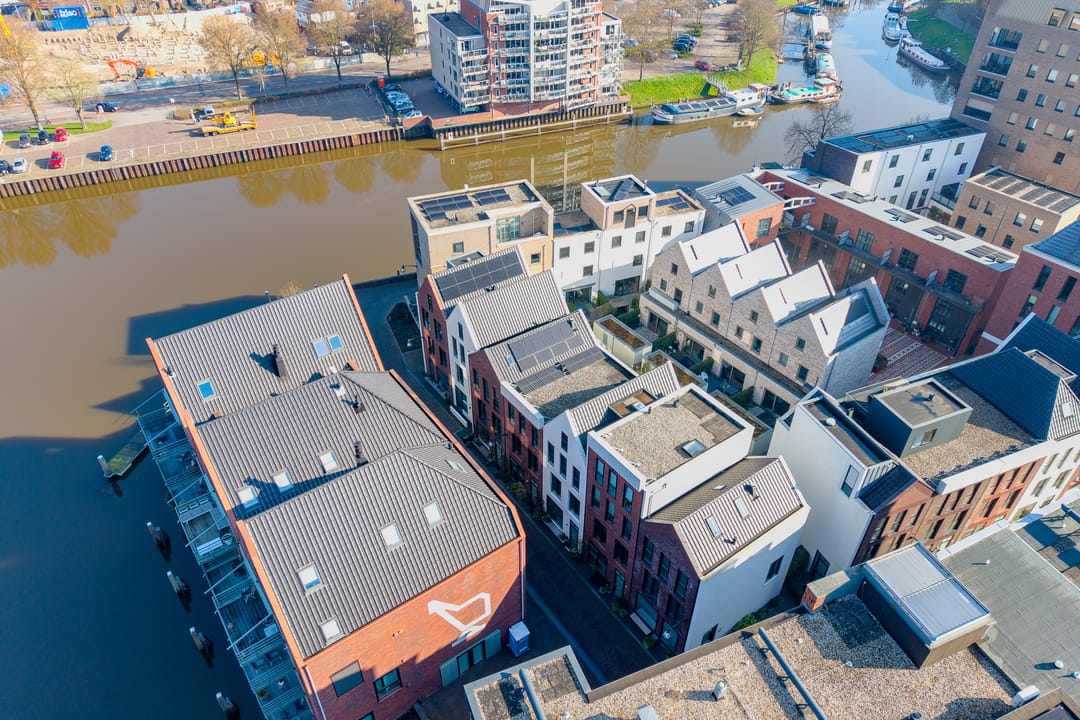 Exclusive City Villa Near the Water in Zwolle — 61