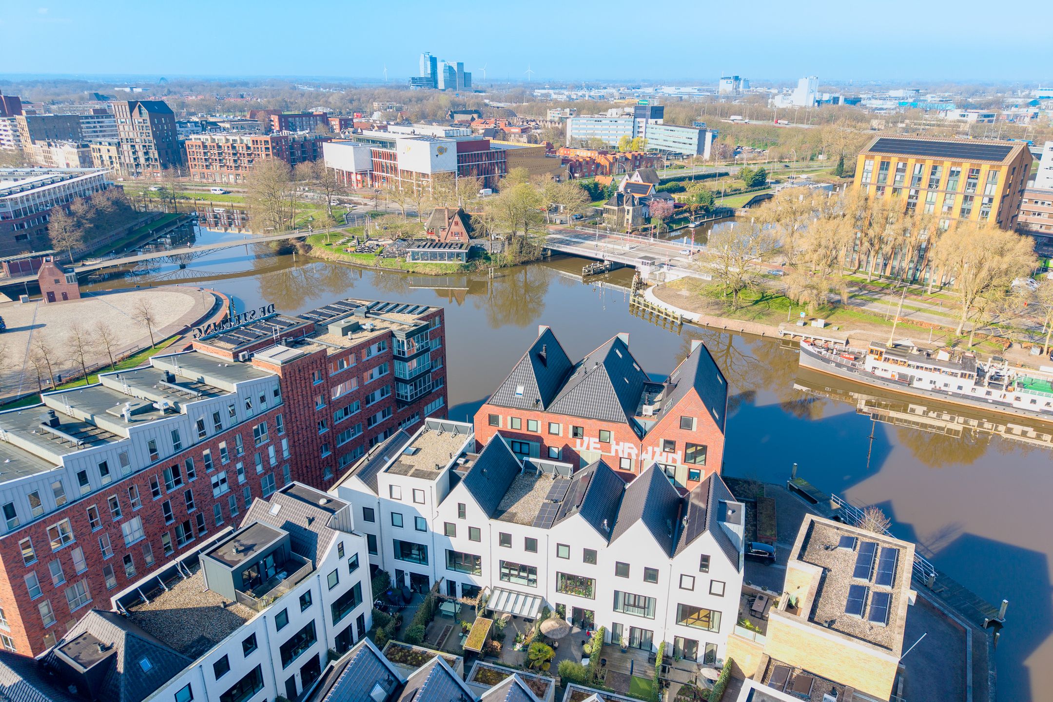 Exclusive City Villa Near the Water in Zwolle — 62