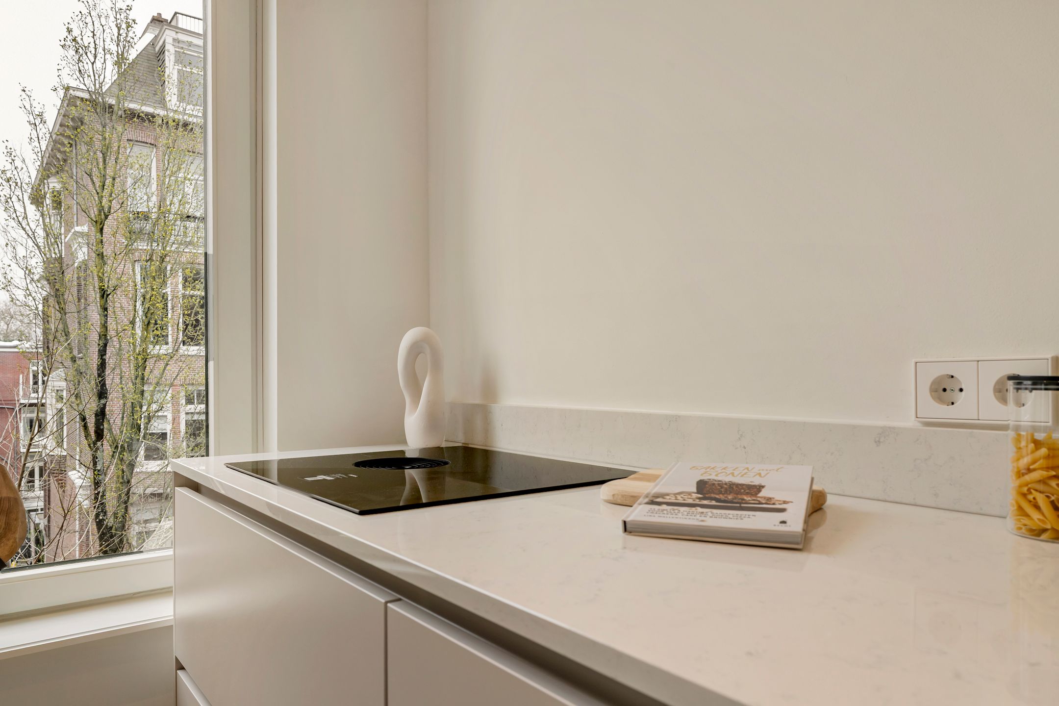 Luxury Turn-Key Apartment in Oud-Zuid Amsterdam — 12