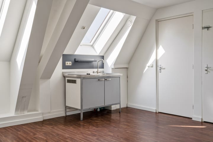 Photo 4 of Nieuwe Haagdijk 69-C3