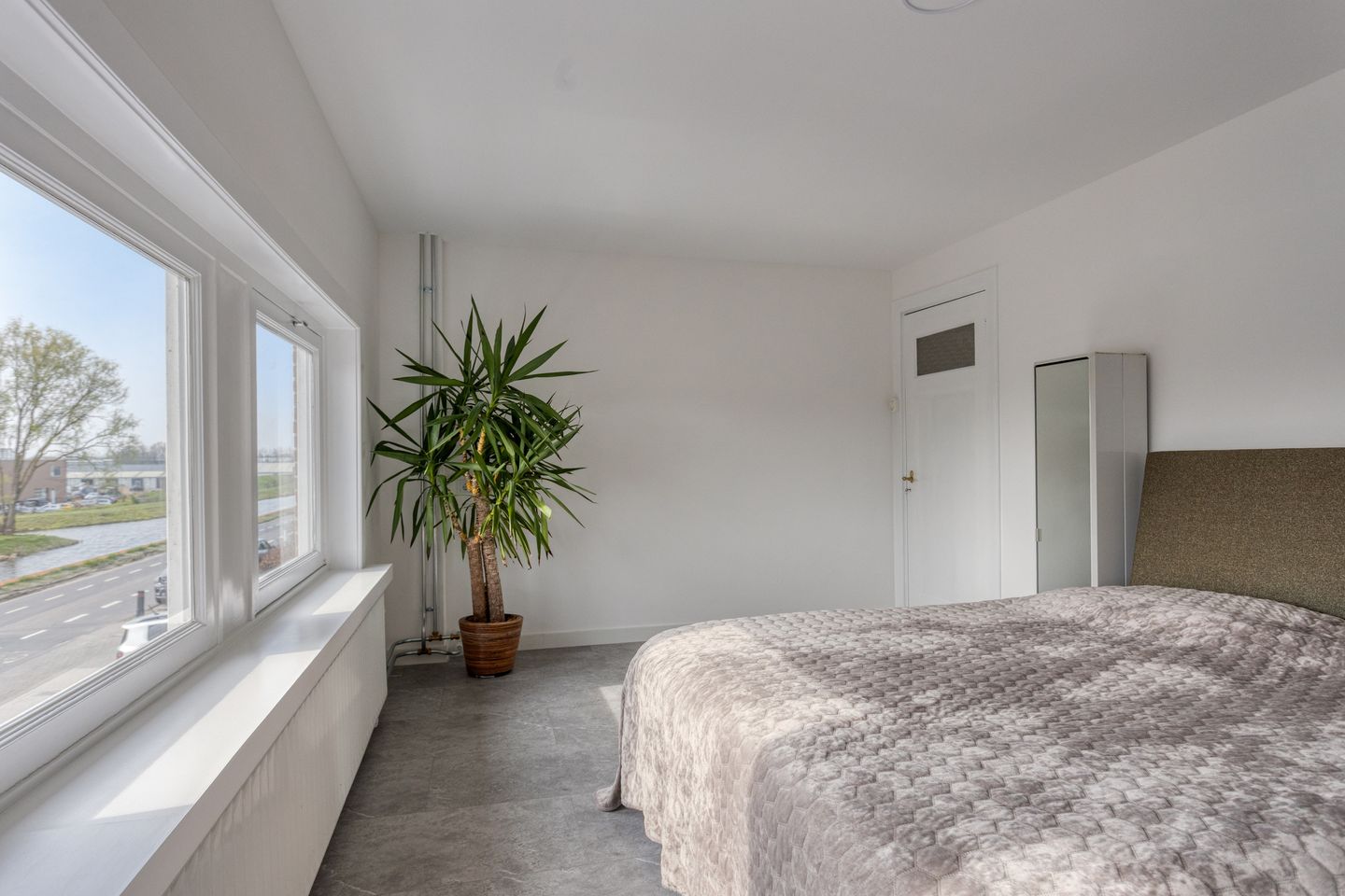 Foto 19 van Oosteinderweg 589-A