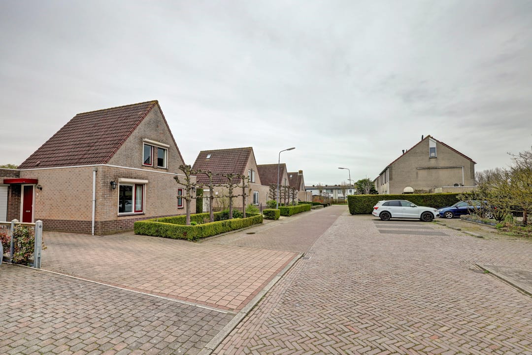 Photo 8 of Emmastraat 8
