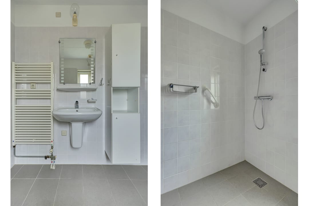 Detached semi-bungalow with ground floor bedroom and sunny garden — 21