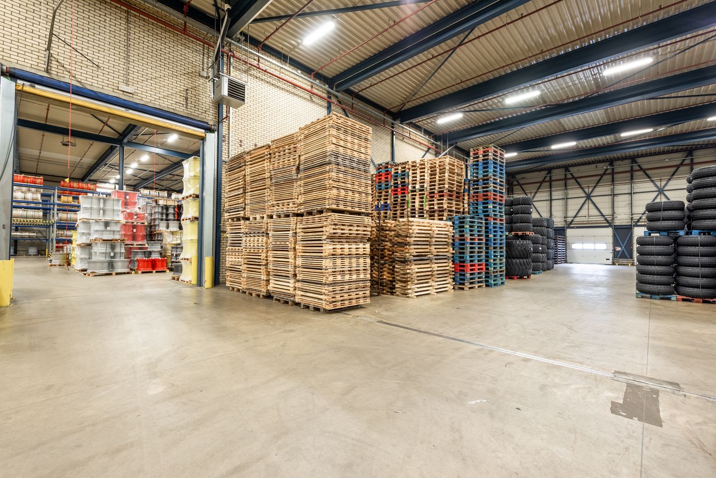 Bekijk foto 5 van Ir. Hanlostraat 11