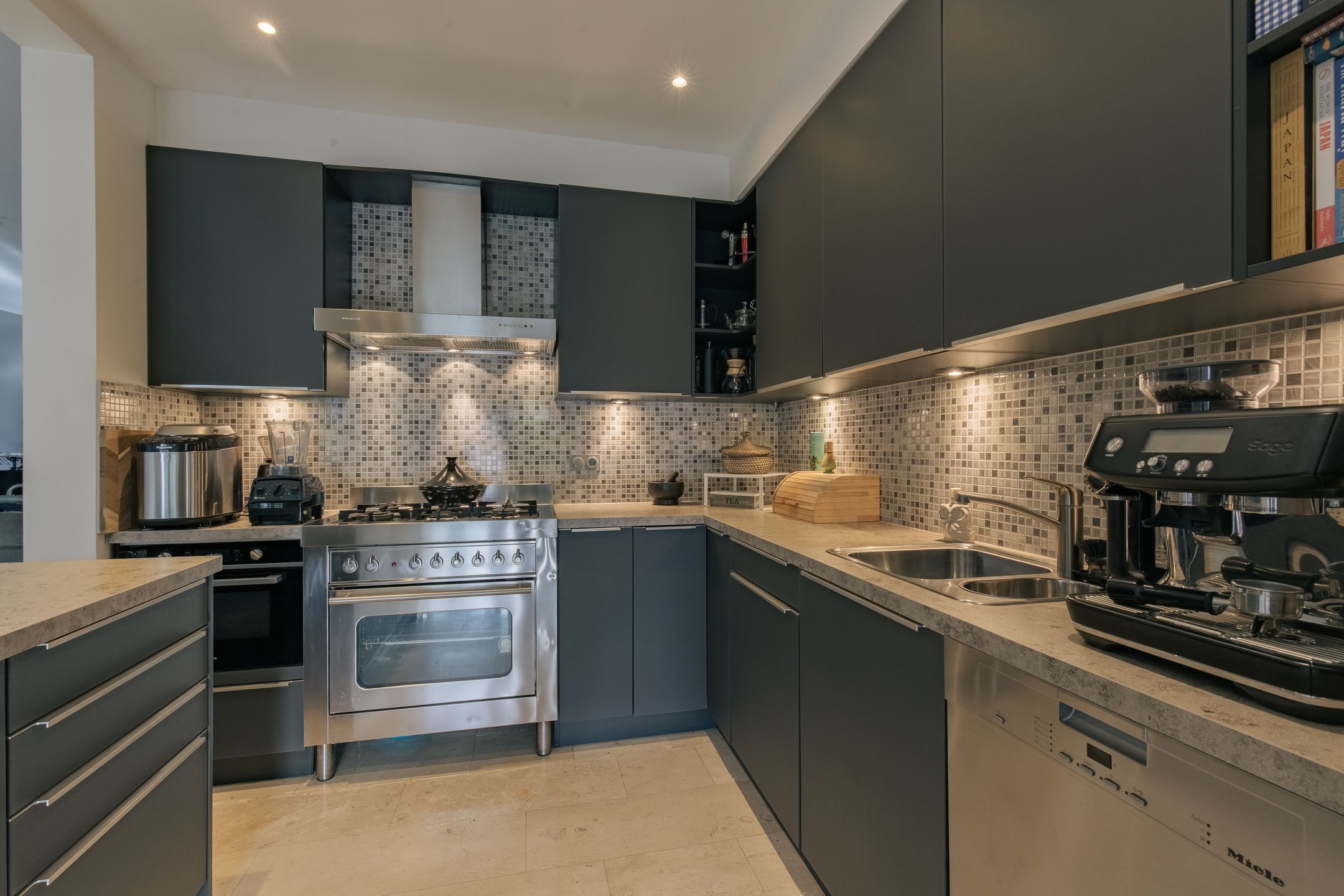 Foto 15 van Jan Tooroplaan 52