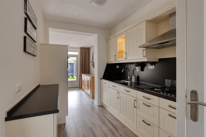 Foto 4 van van Oostsanenstraat 6