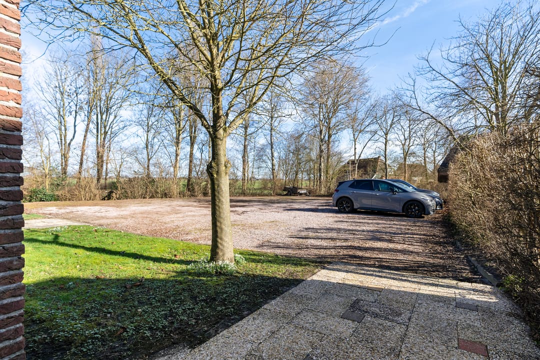 Waterfront Living with Panoramic Lake Views in Friesland — 50