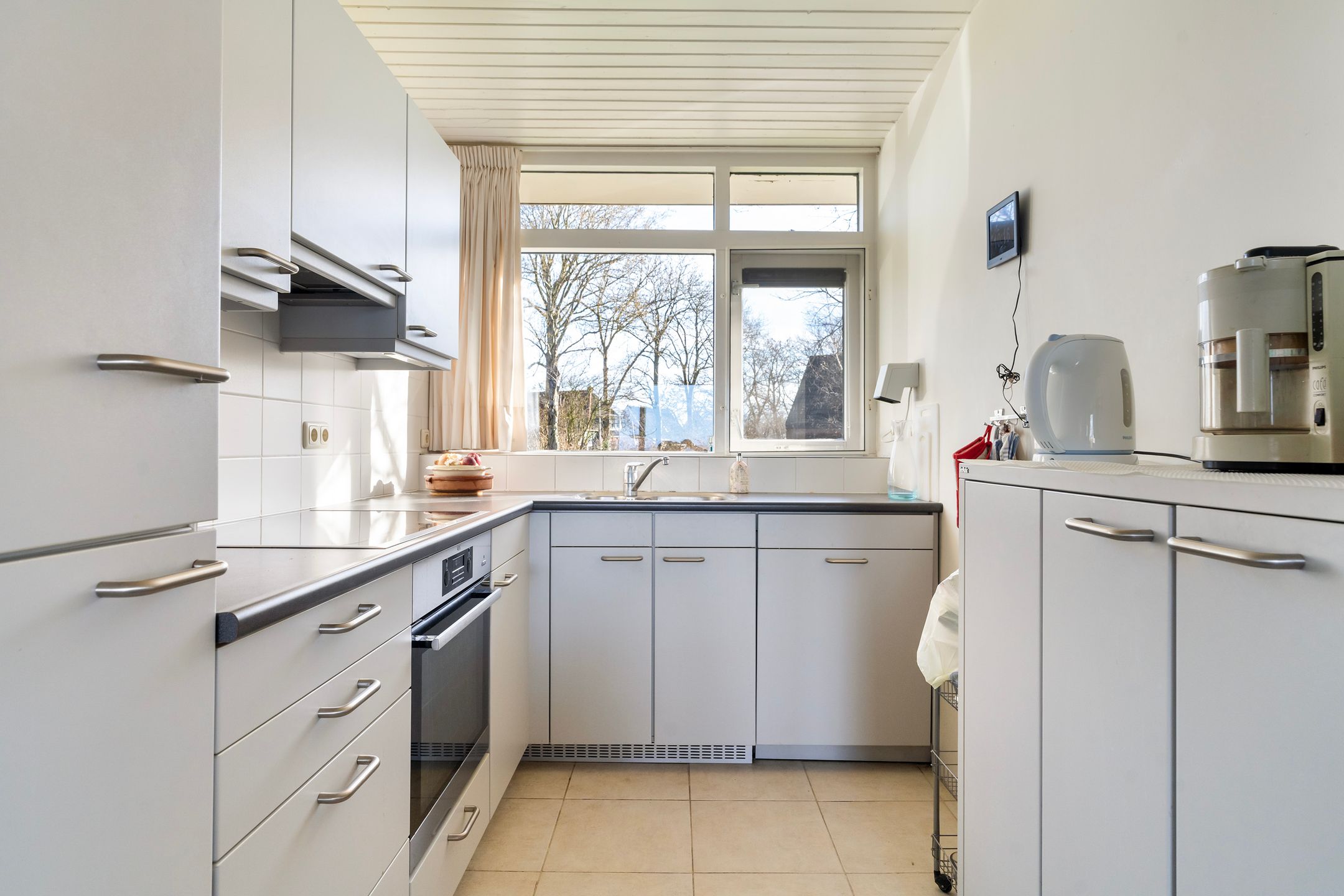 Waterfront Living with Panoramic Lake Views in Friesland — 19