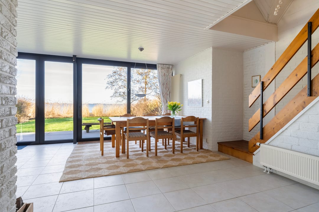 Waterfront Living with Panoramic Lake Views in Friesland — 15