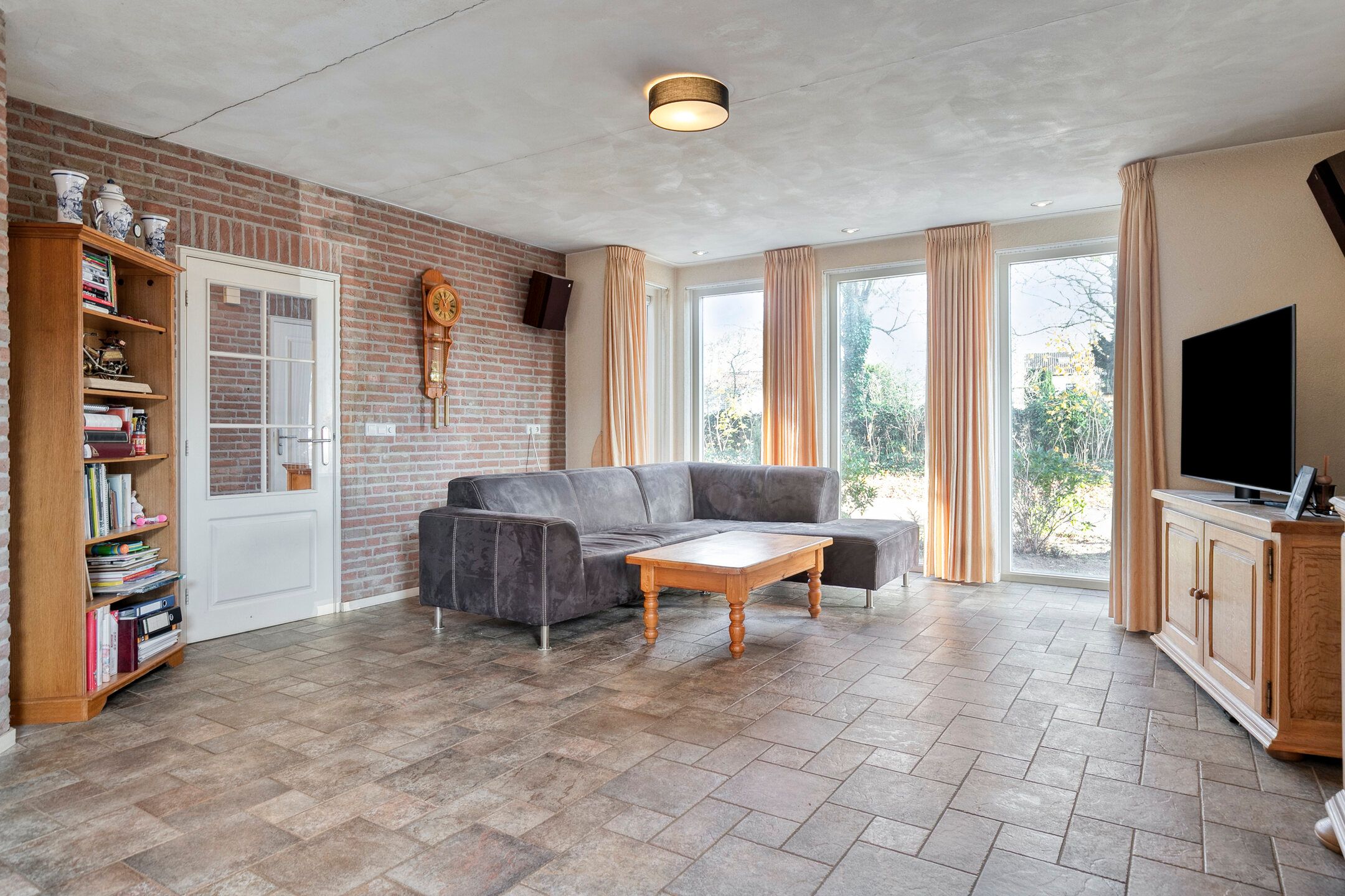 Foto 6 van Den Hoogenkant 10