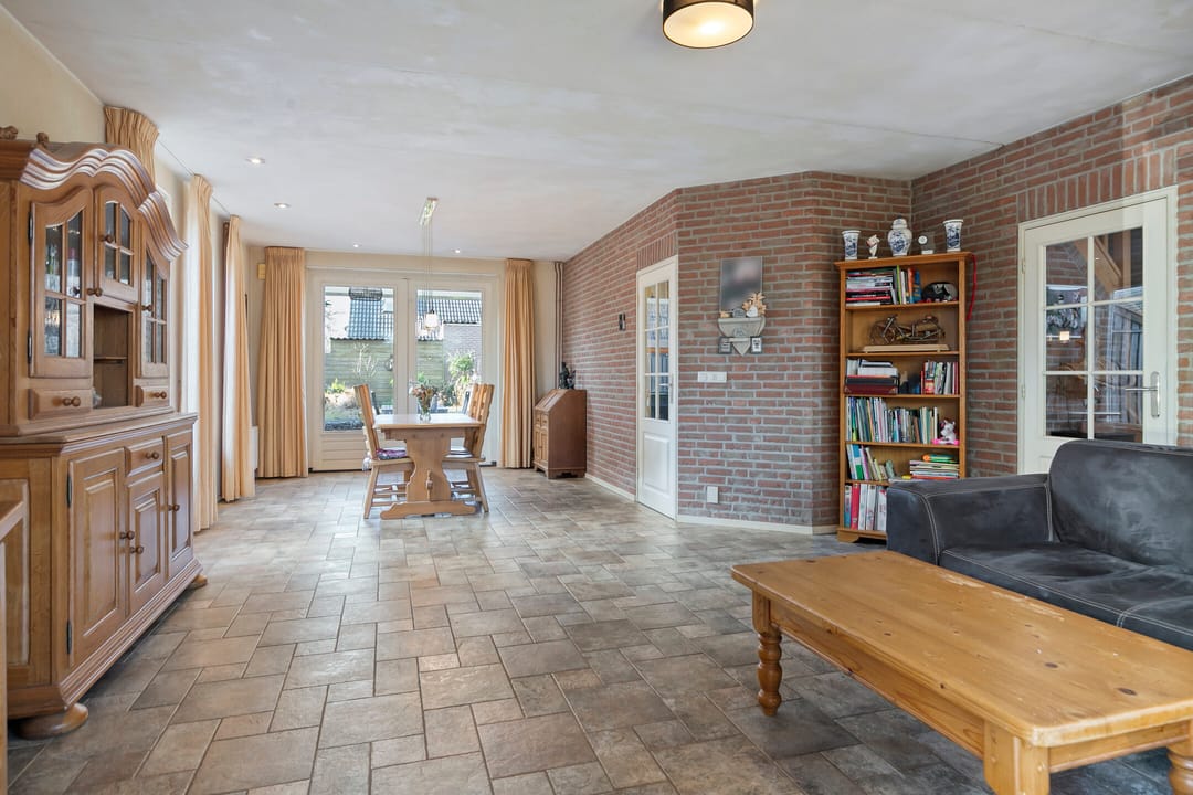 Foto 8 van Den Hoogenkant 10