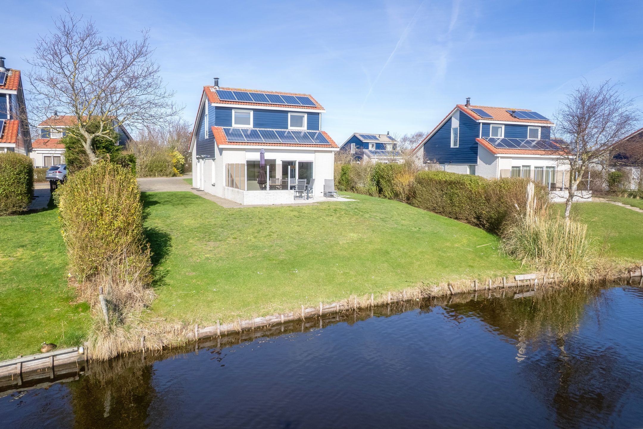 3-bedroom freehold villa in De Koog — photo 1 of 5