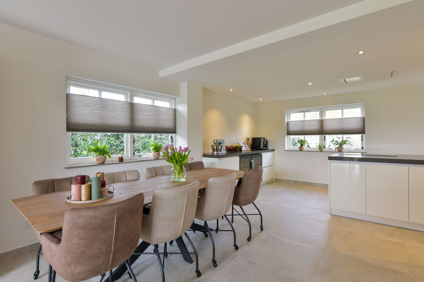 Luxurious Renovated Villa with Private Sauna and Green Views in Wilnis — 8