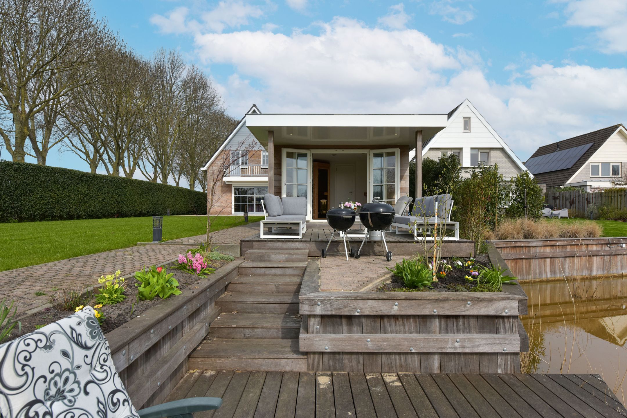 Luxurious Renovated Villa with Private Sauna and Green Views in Wilnis — 35