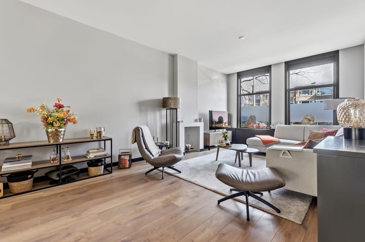 Photo 2 of Valkenboskade 616