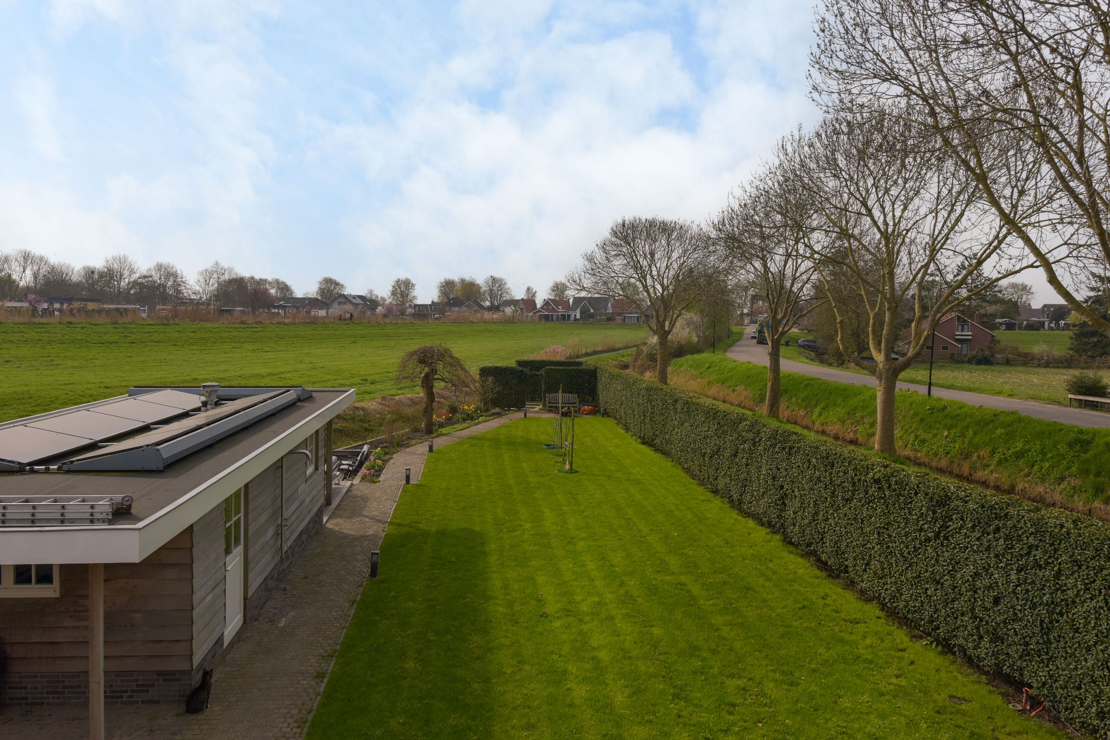 Luxurious Renovated Villa with Private Sauna and Green Views in Wilnis — 49