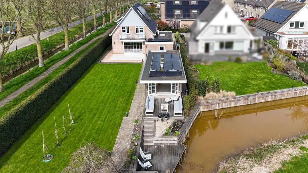 Luxurious Renovated Villa with Private Sauna and Green Views in Wilnis — 45