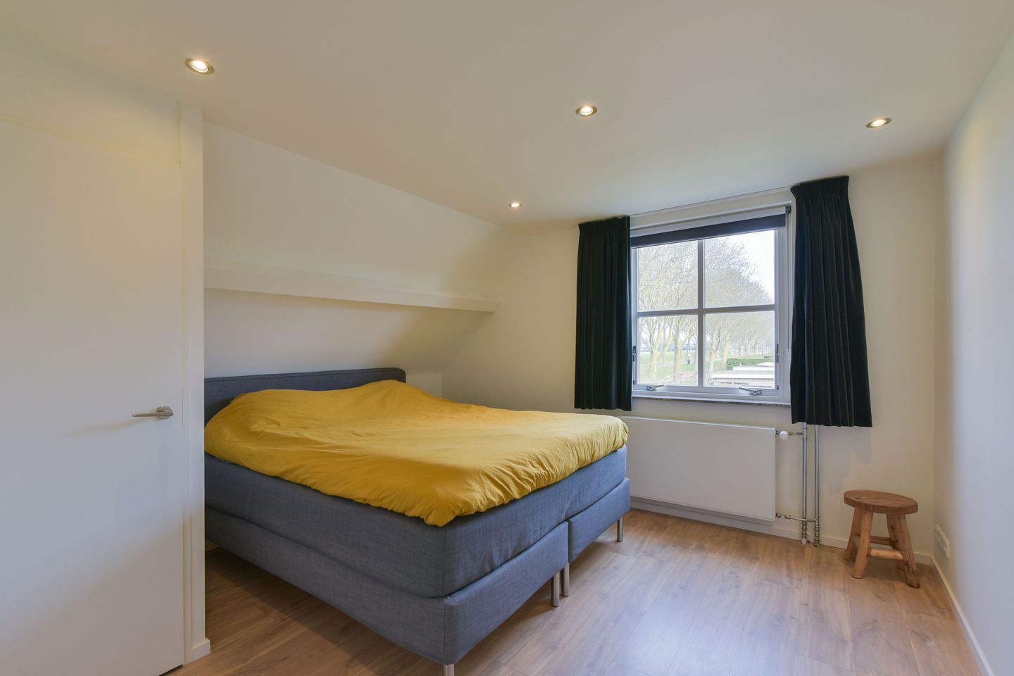 Luxurious Renovated Villa with Private Sauna and Green Views in Wilnis — 22
