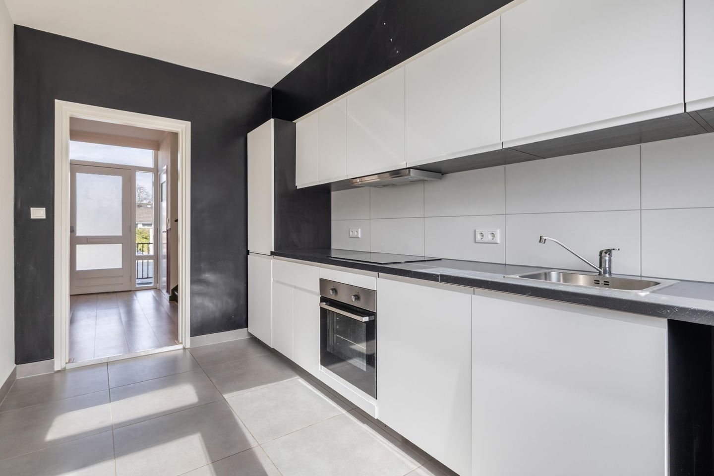 Foto 25 van Maaseikstraat 10-A