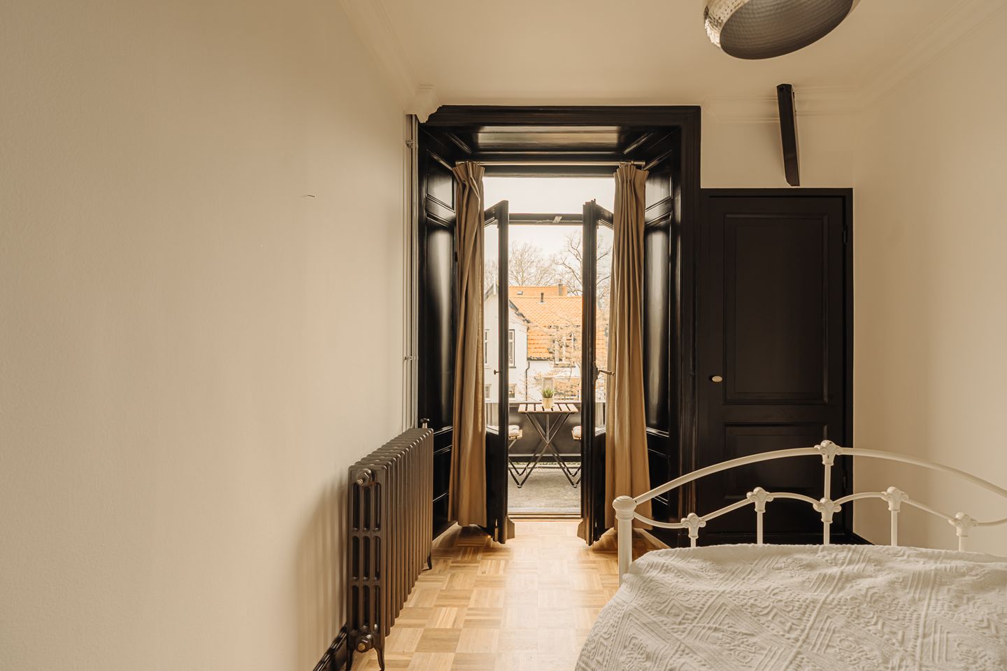 Charming Renovated Corner House from 1906 with Garden and Four Bedrooms — 29