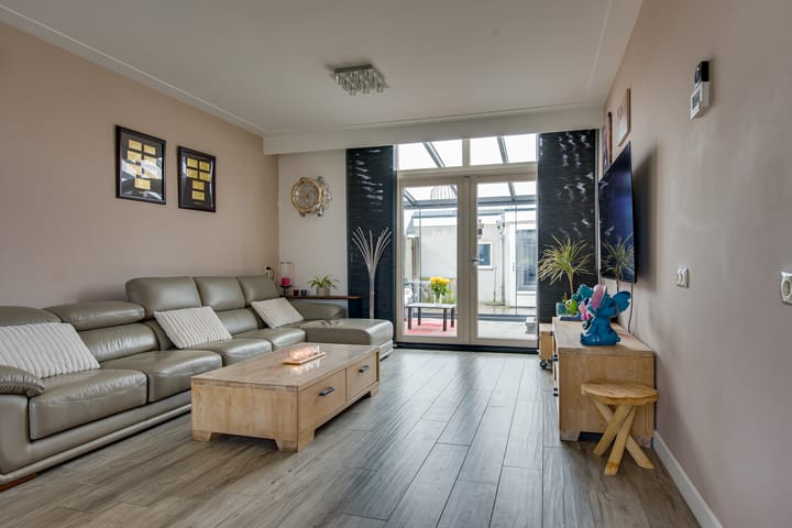 Foto 4 van Heliusstraat 2