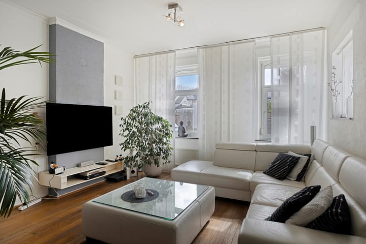 Photo 4 of Esdoornlaan 5