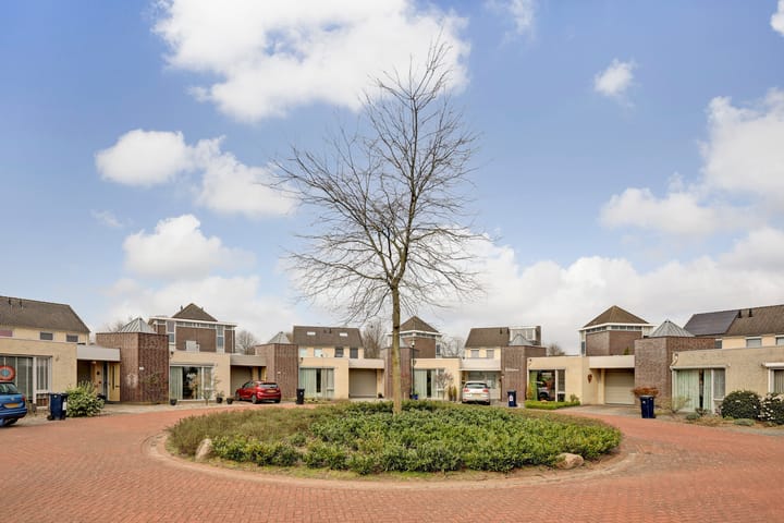 Photo 2 of Ericaplein 79