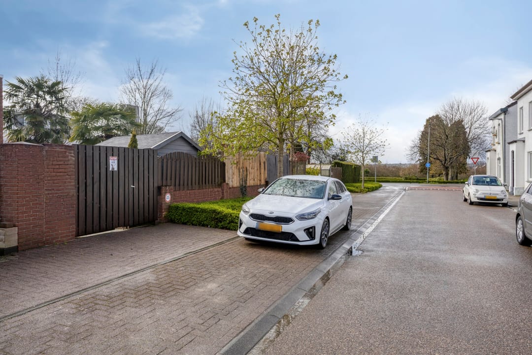 Foto 38 van Esdoornlaan 5