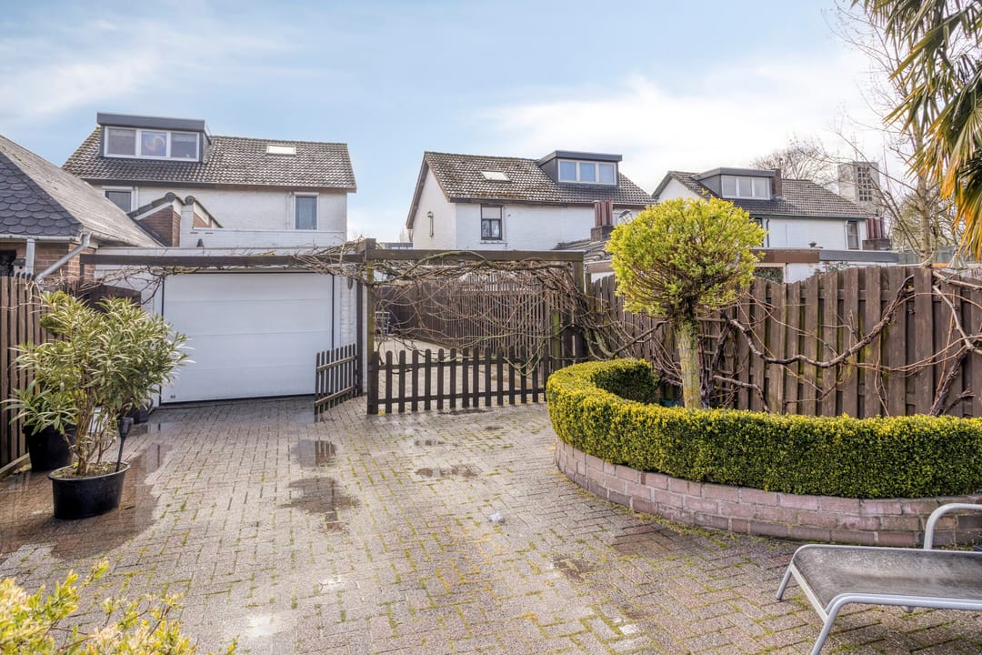 Foto 31 van Esdoornlaan 5