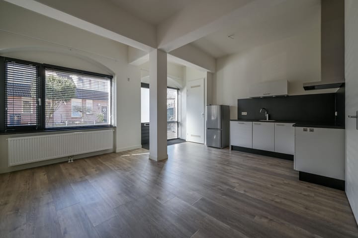 Photo 3 of Achterstraat 6-C