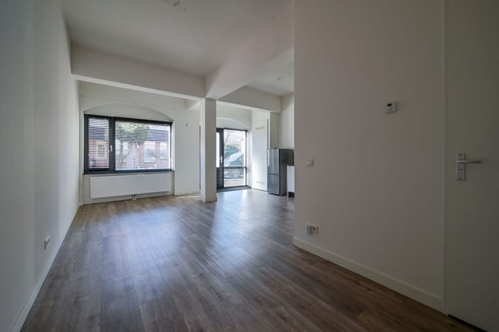 Photo 4 of Achterstraat 6-C