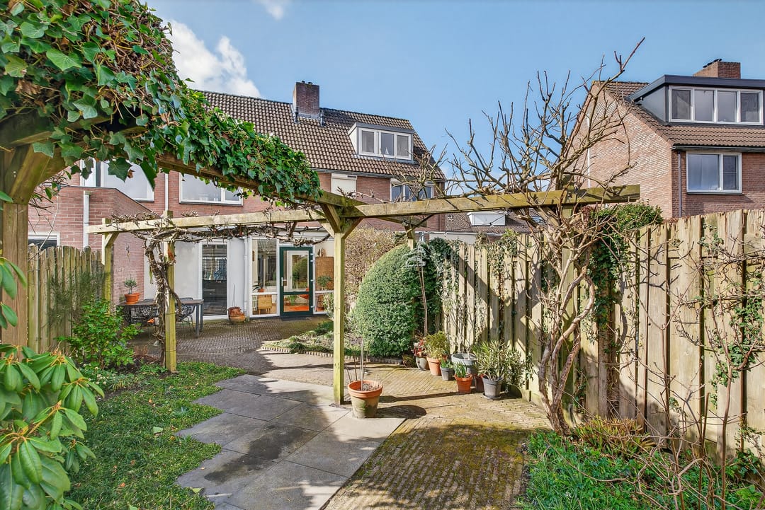 Spacious and Bright Family Home with Sunroom in Quiet Schijndel Neighborhood — 22