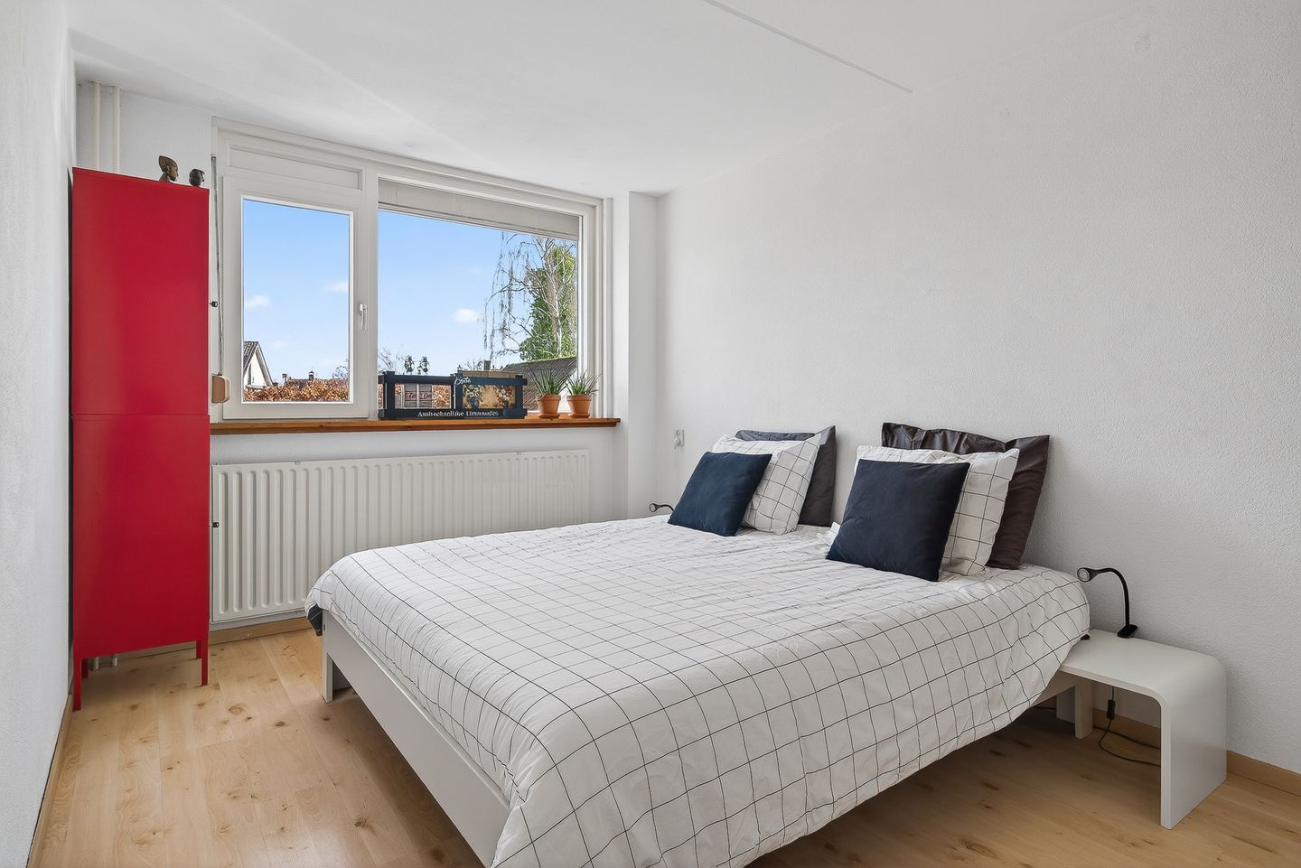 Spacious and Bright Family Home with Sunroom in Quiet Schijndel Neighborhood — 24