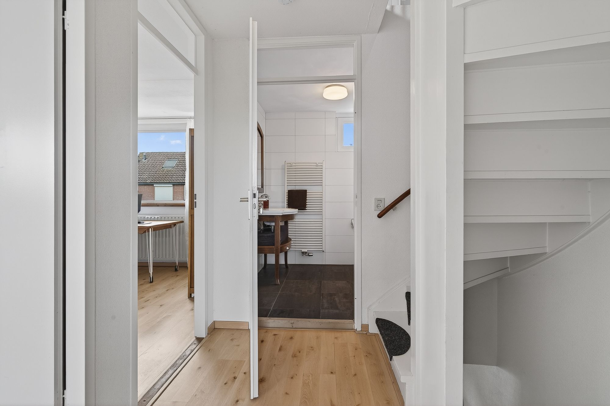Spacious and Bright Family Home with Sunroom in Quiet Schijndel Neighborhood — 26