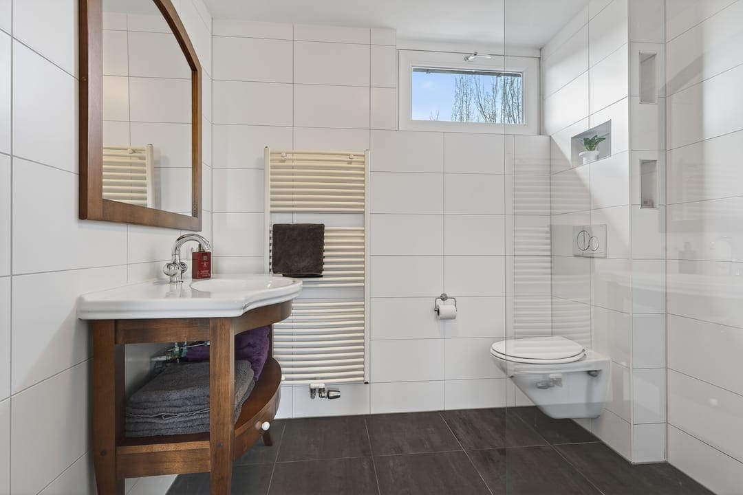Spacious and Bright Family Home with Sunroom in Quiet Schijndel Neighborhood — 30