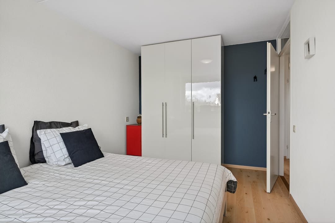 Spacious and Bright Family Home with Sunroom in Quiet Schijndel Neighborhood — 25